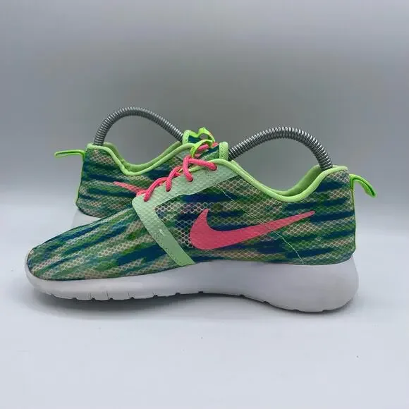Nike Rosherun Flight Weight Running Shoes Pink Green Girls Youth 4.5 - Picture 6 of 8